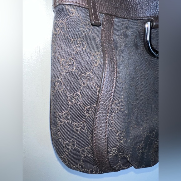 Vintage Gucci Crossbody - Picture 4 of 17